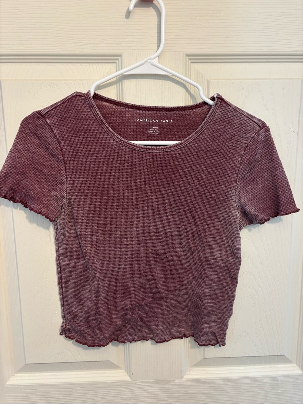 American Eagle Outfitters Women's Washed Burgundy Rib-Knit Crop Tee